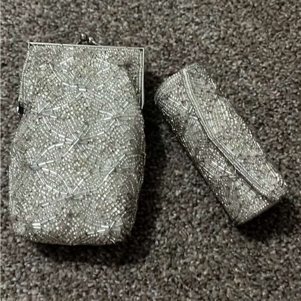Elegant Silver Beaded Clutch Set